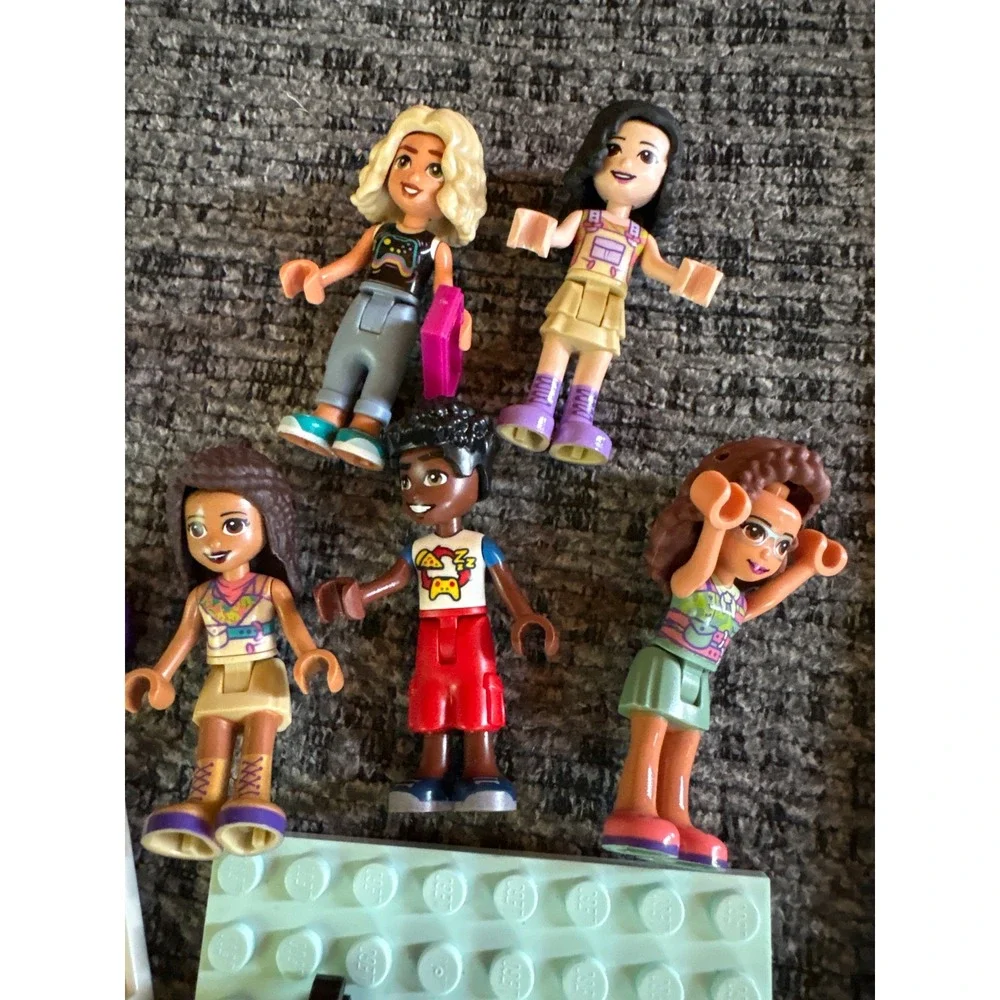 LEGO Friends Novas Room 41755 Gaming Bedroom Set with 5 Figures and Manual